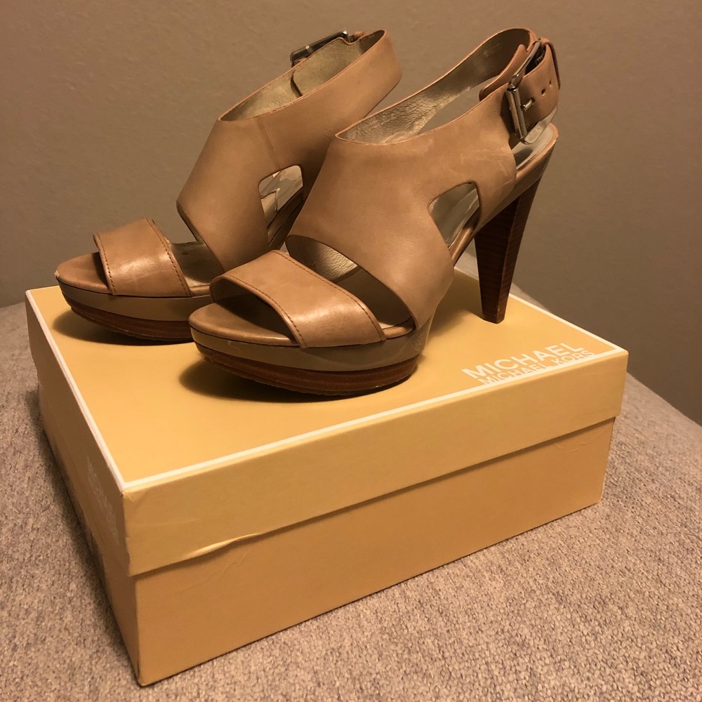 MICHAEL Michael Kors ‘Carla’ Sandal